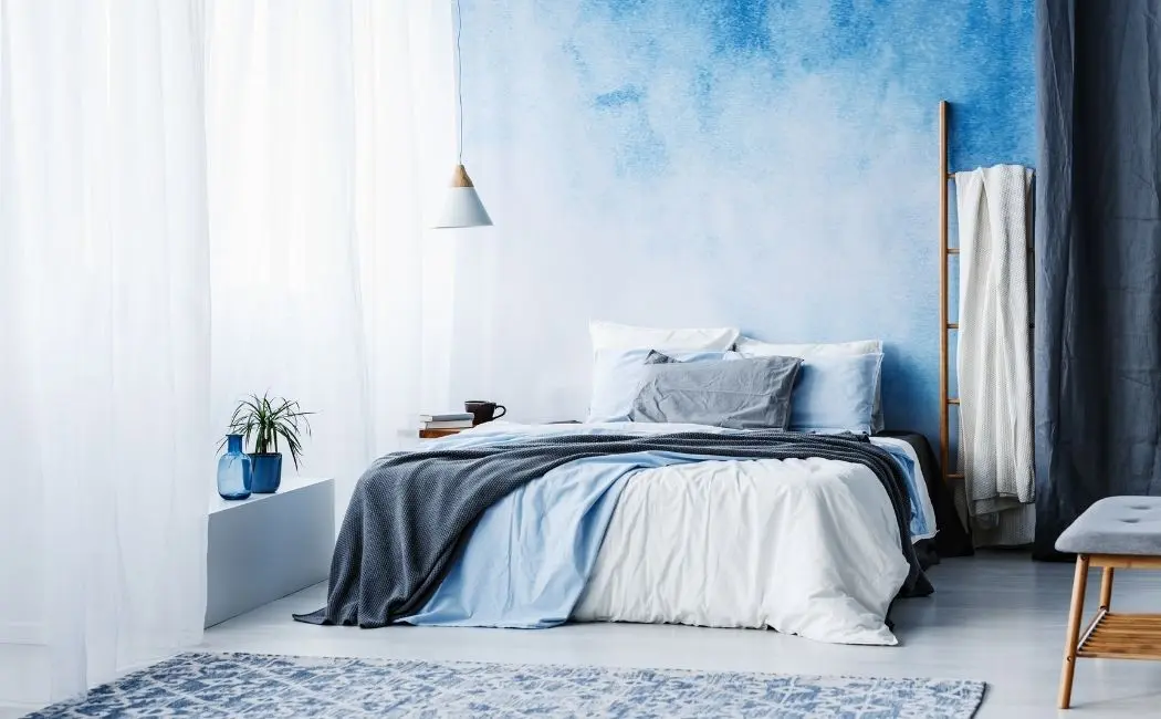 Dlaczego wato mieć łóżko tapicerowane w sypialni