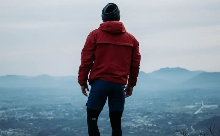Kurtki softshell reklamowe z logo – jak wybrać model, który naprawdę działa w marketingu