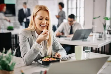 Gdzie zamówić catering dla firm w Krakowie? Praktyczny przewodnik po najlepszych usługach