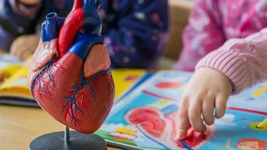 W Filii nr 7 książka spotkała się z sercem. Pięciolatki uczyły się zdrowia