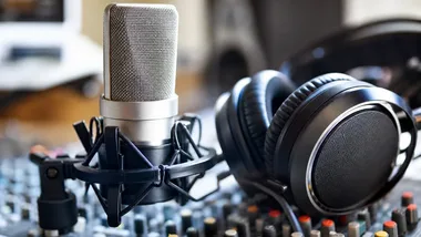 Jak powstaje audiobook? Uczniowie SP 1 zajrzeli do studia Komeda