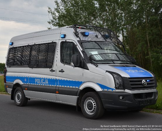 Policja Ostrów Wlkp.: Gdy liczy się każda minuta… Na policyjnych sygnałach do szpitala