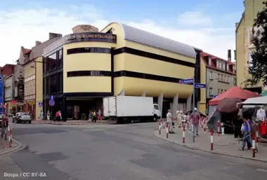 Nowa nagroda w Ostrowie ma już twarz kobiety, która zmienia dziecięce losy