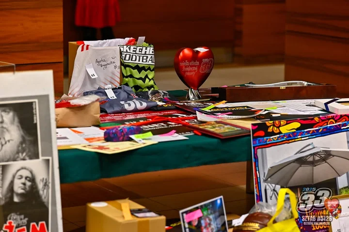 Grafika promocyjna wydarzenia DAR SERCA — licytacje podczas 34. finału WOŚP w Ostrowie Wielkopolskim