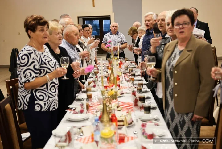 Gramofon, oranżada i Karta Życia. Tak świętowali seniorzy w Biniewie