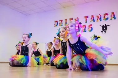 Pierwsze takie święto tańca w Gorzycach Wielkich. Scena zebrała kilka pokoleń