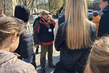 Ostrowskie szkoły ruszają w przeszłość. Został ostatni szlif