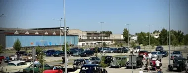 Prawie stuletni Citroën i zabytkowe Porsche zatrzymały się przy CAS Kolejarz