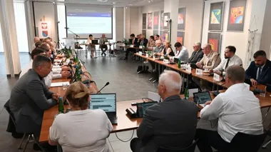 Powiat Ostrowski z absolutorium. Radni ocenili budżet i wielkie inwestycje