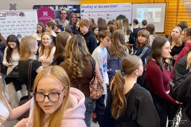 Ostrowscy maturzyści stanęli przed wyborem, którego nie da się odłożyć