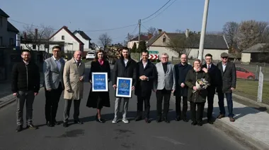 Droga w Biskupicach Ołobocznych gotowa – ponad pół kilometra nowej nawierzchni dzięki partnerstwu