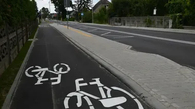 Klasztorna po dużej przebudowie. Powstały chodniki i trasa rowerowa